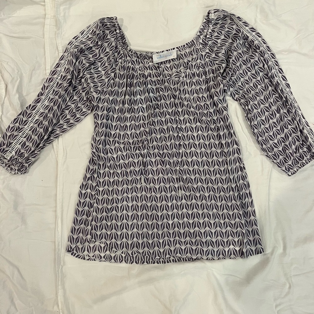 NEW WITH TAGS Walker & Wade Peasant Top Size Large